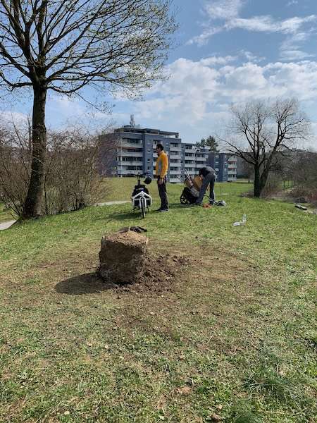 Entfernen des Betonsockels